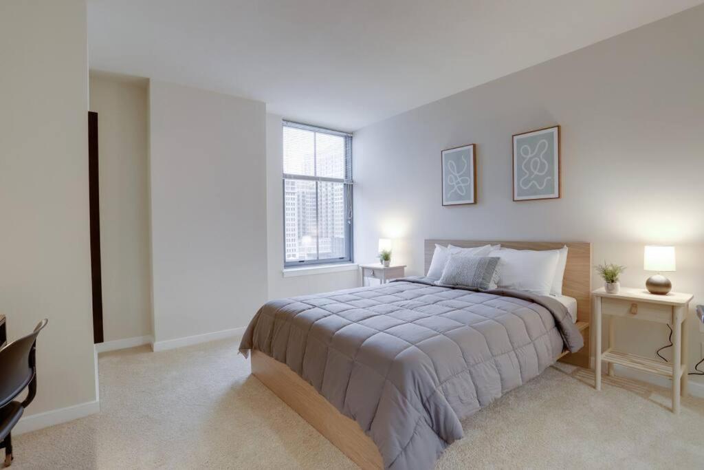 Upscale Comfort Next To Metro And Dining Arlington Luaran gambar